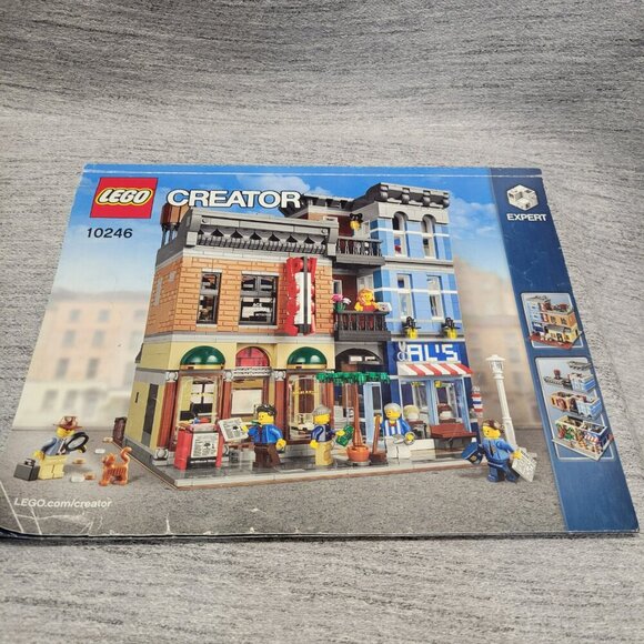 Lego Creator 10246 Detective's Office - Picture 2 of 16